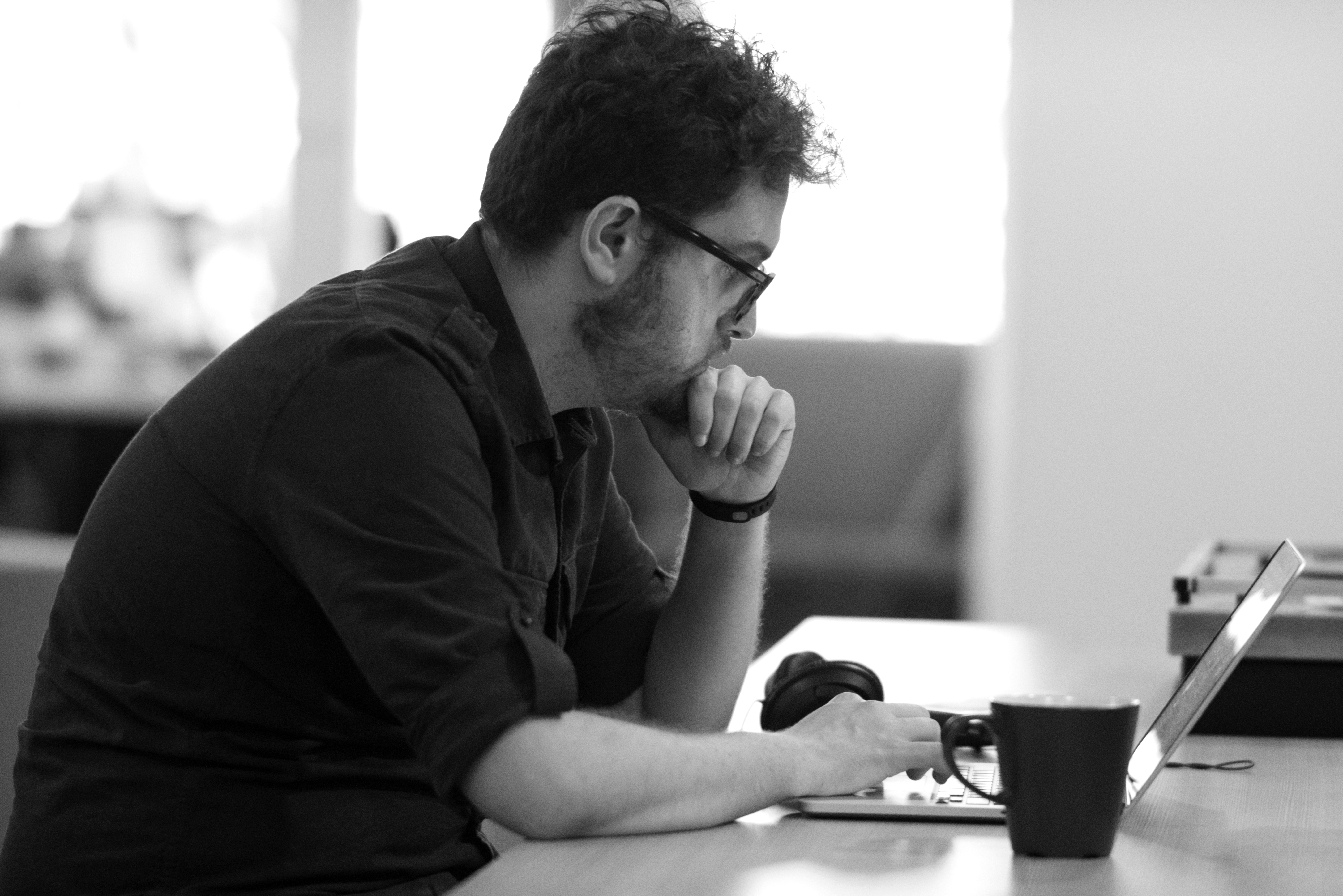 Desk_2_BW